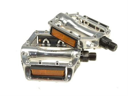 Paire de pédales freesty, alu poli , vélomoteurs Puch/Sachs/Tomos Paire de pédales freesty, alu poli , vélomoteurs Puch/Sachs/Tomos