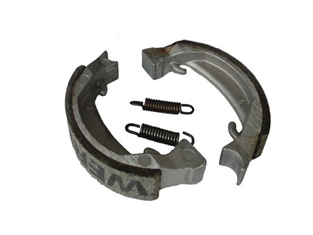 Machoires de frein NEWFREN, moyeu LELEU Ø 80mm, vélomoteurs Puch / KTM / Solex / Peugeot / Honda Machoires de frein NEWFREN, moyeu LELEU Ø 80mm, vélomoteurs Puch / KTM / Solex / Peugeot / Honda