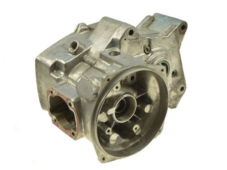 Motorgehäuse Puch ZA50 Motor Überströmer gross / Ölzapfen im Deckel