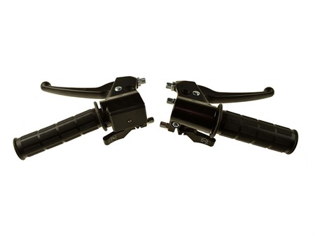 Paire de poignées plastique (gaz + frein), universel vélomoteurs Paire de poignées plastique (gaz + frein), universel vélomoteurs