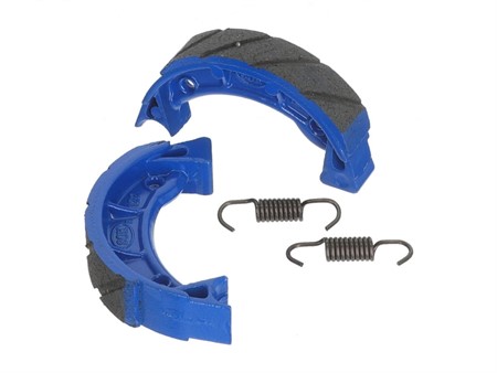 Mâchoires de frein AKOA exclusives, 90 x 18mm (fendues), AVANT, roue a rayons vélomoteurs Piaggio Ciao, SI, Bravo etc.