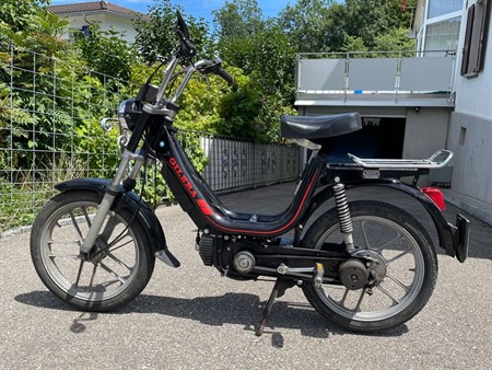 Autocollants stickers de chassis rouge (gauche +droite), vélomoteurs Piaggio /Gilera CBA