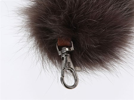 Pendentif queue de renard  grisn-noir (fourrure synthétique)