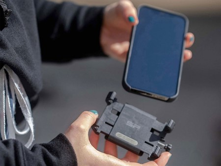 Support smartphone/téléphone Universelle noir SP Connect, fixation guidon