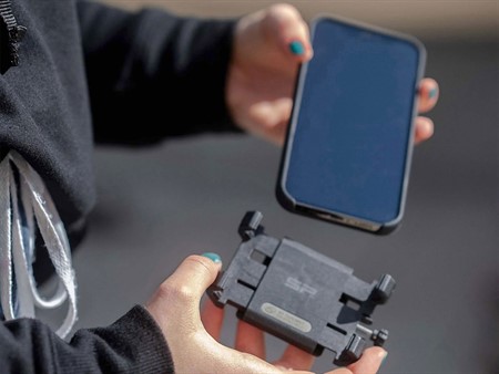 Universelle Smartphone-/Handyhalterung SP Connect LT SPC+, schwarz, mit Spiegelbefestigung