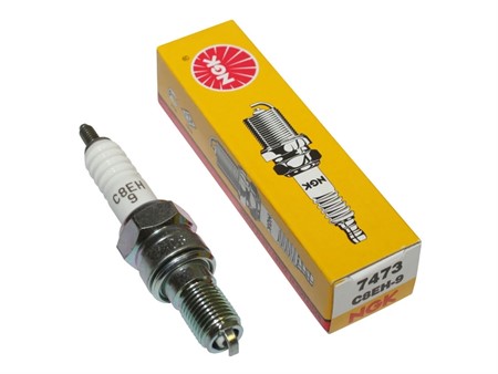 Bougie d'allumage NGK C8EH-9 Standard (7473) Bougie d'allumage NGK C8EH-9 Standard (7473)