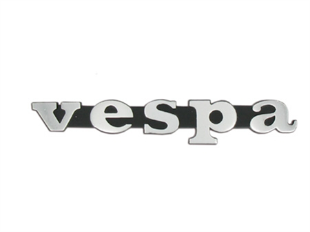 Emblem logo "VESPA" noir/chromé, scooter Vespa 50-125cc ET3 (122×20 mm) Emblem logo "VESPA" noir/chromé, scooter Vespa 50-125cc ET3 (122×20 mm)