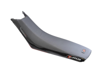 Couvre selle Derbi Senda Xtreme/X Race/SMT/RCR/DRD 2012-> noir Couvre selle Derbi Senda Xtreme/X Race/SMT/RCR/DRD 2012-> noir