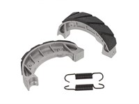 Machoires de frein AKOA Racing, vélomoteurs Piaggio avec roue alu coulé (batons) Machoires de frein AKOA Racing, vélomoteurs Piaggio avec roue alu coulé (batons)
