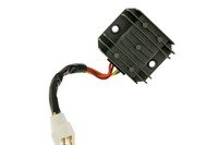 Régulateur de tension GY6 4 fiches 50cc (139QMB/QMA) Régulateur de tension GY6 4 fiches 50cc (139QMB/QMA)