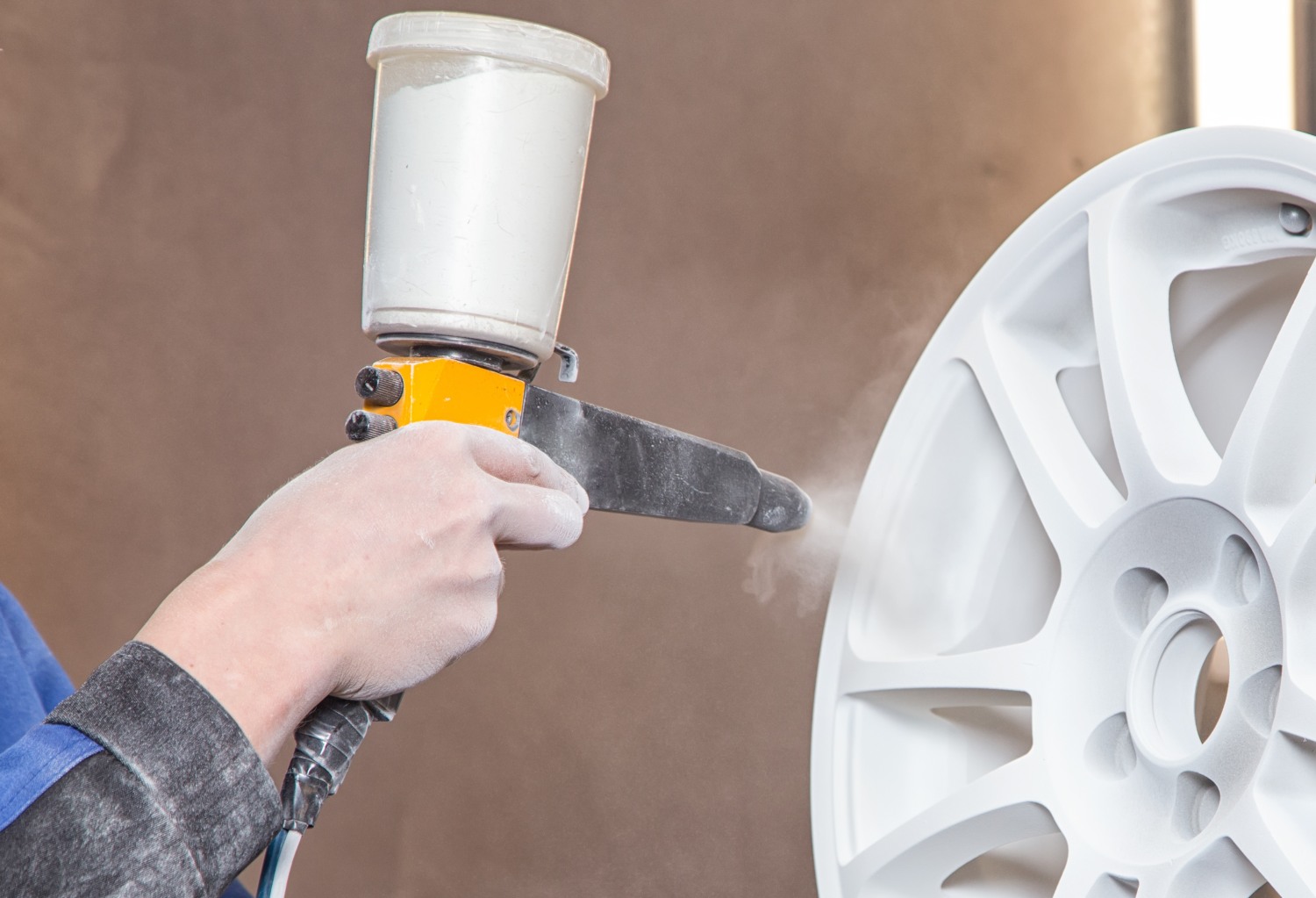 La plupart des bricoleurs amateurs auront le problème de ne pas avoir de four adapté, nécessaire plus tard pour la cuisson Revêtement par poudre
