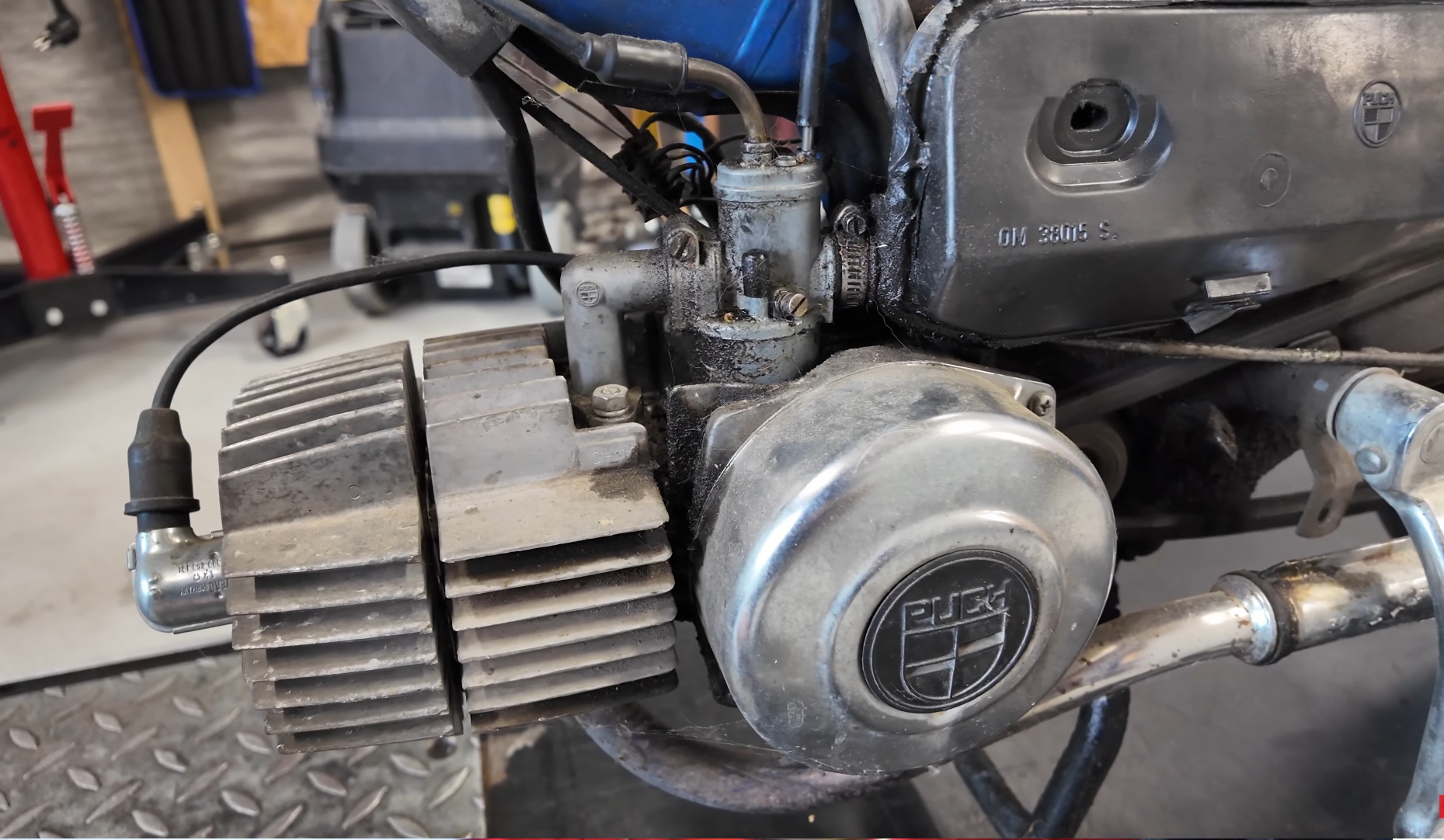 Nach einer längeren Standzeit ist meistens eine gründliche Revision des Motors notwendig Was du beim Mofa Kauf beachten solltest
