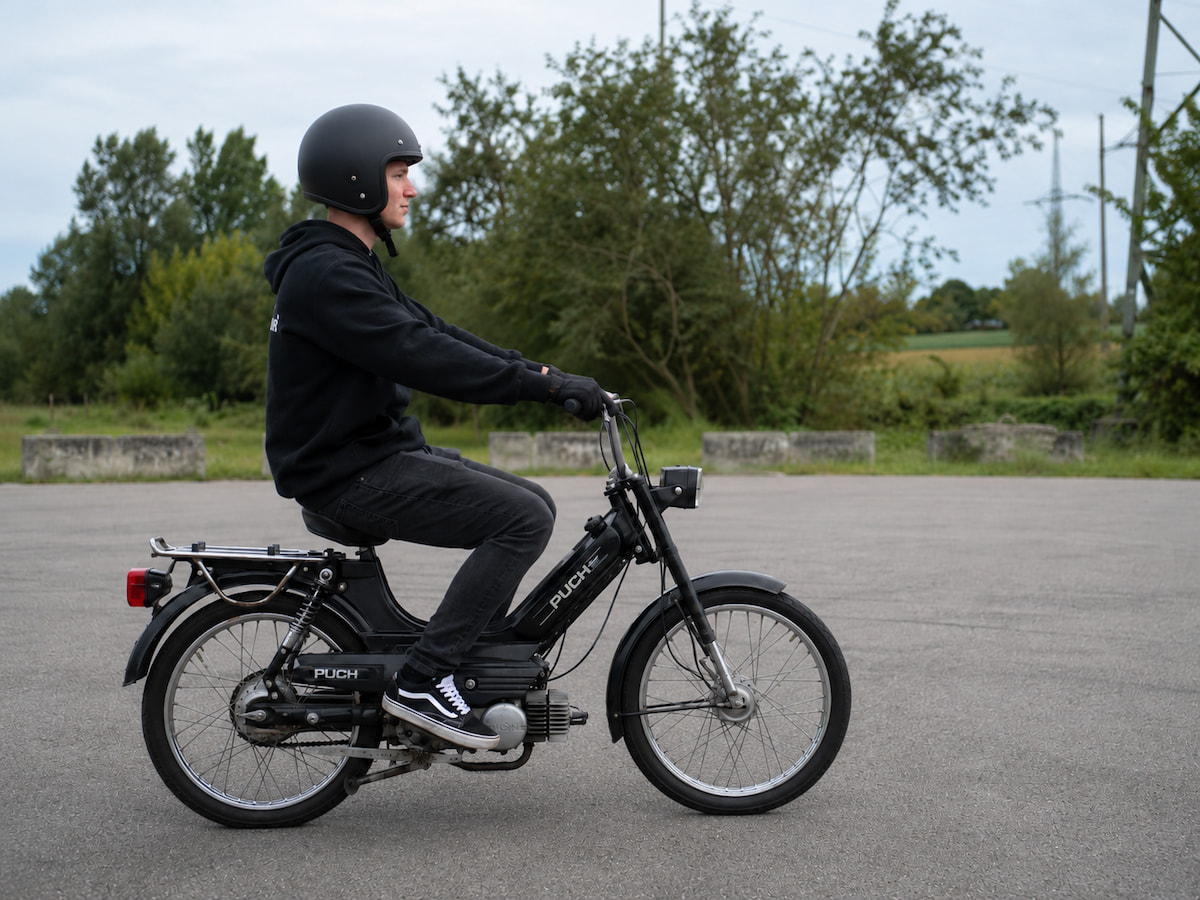 Sitzposition vor einem Wheelie